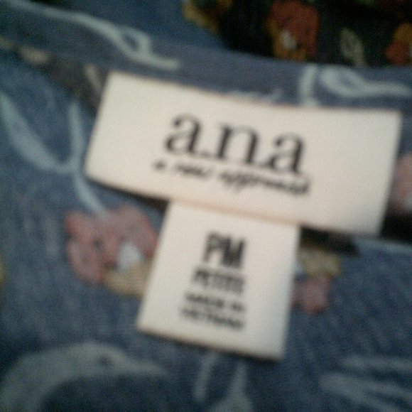 3/4 Sleeve Floral Peasant Top - Picture 4 of 4